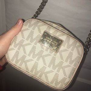 Michael kors crossbody good condition